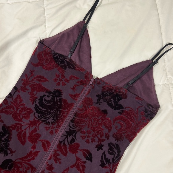 Windsor maroon mini dress - Picture 5 of 5